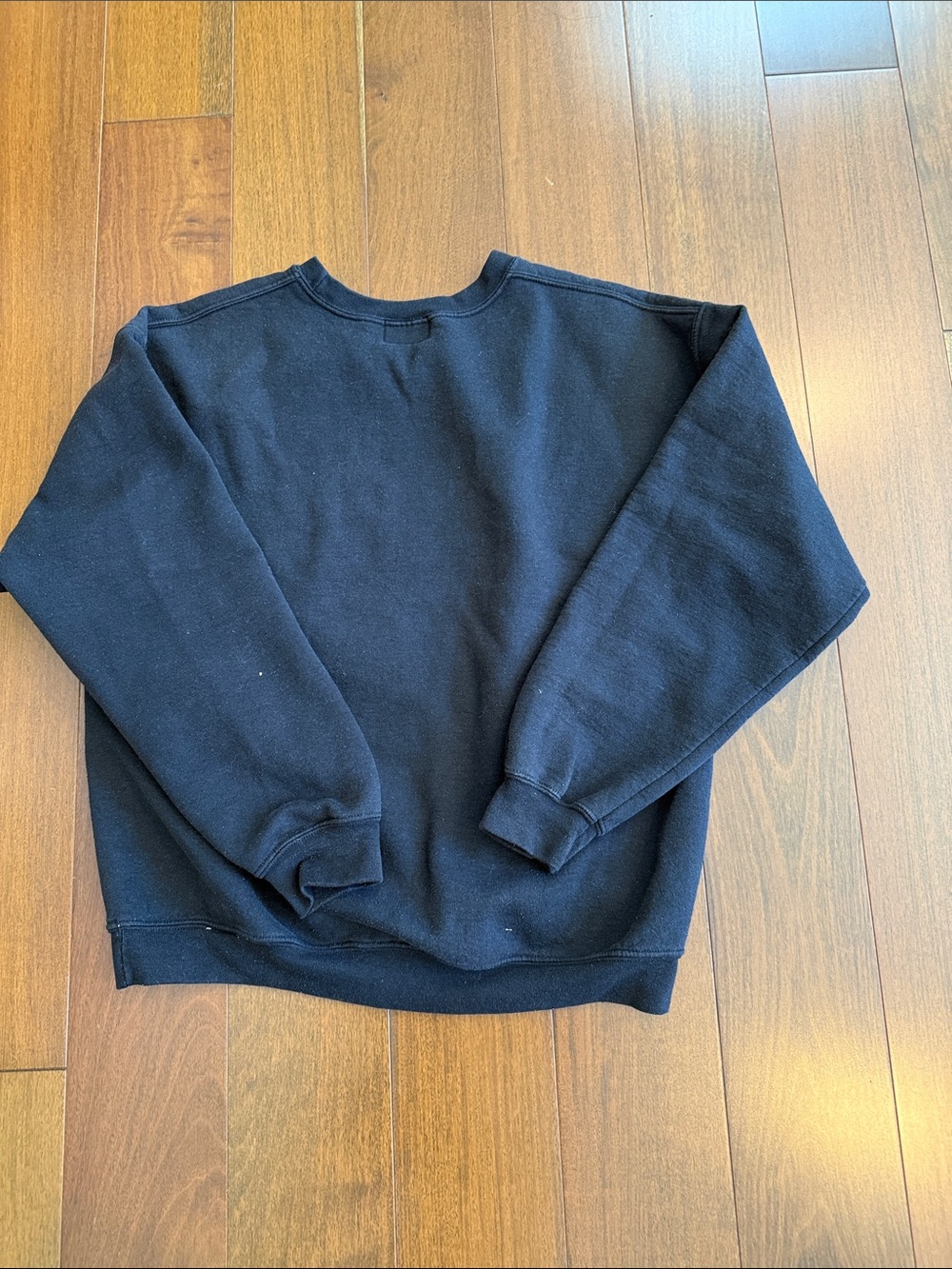 Stussy Black Crewneck Sweatshirt with Red Rose Graphic - Picture 6 of 6